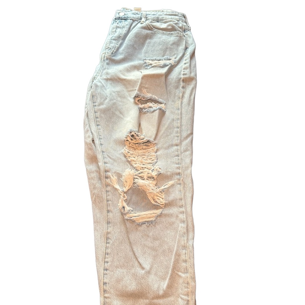 H&M Distressed Mom Jeans.